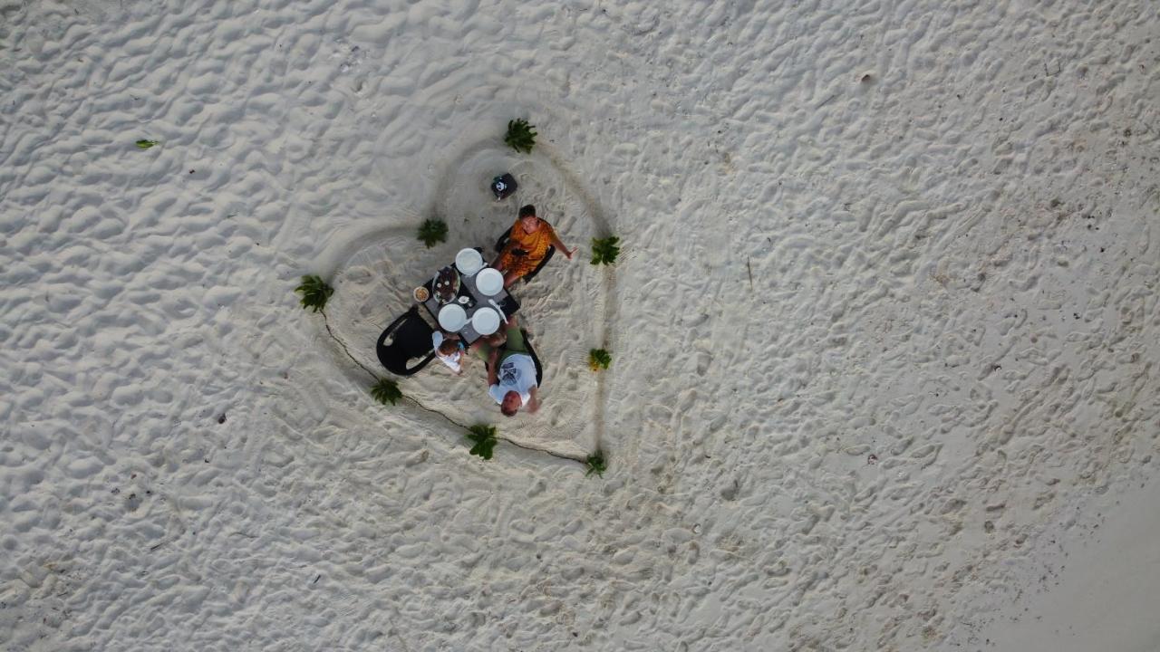 Ukulhas Villa Beach Hotel 外观 照片
