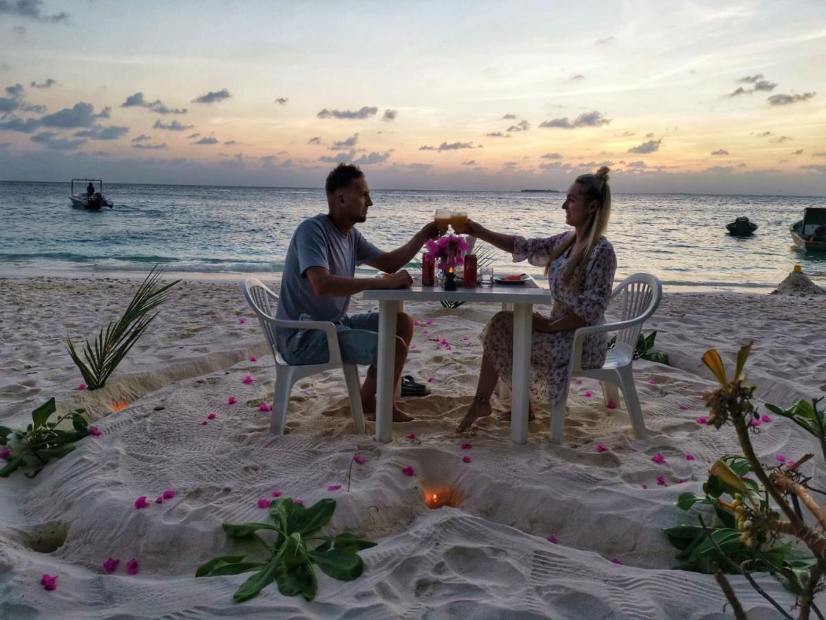 Ukulhas Villa Beach Hotel 外观 照片