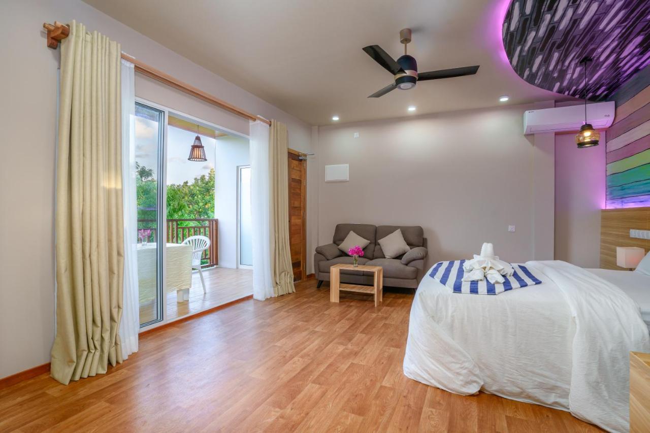 Ukulhas Villa Beach Hotel 外观 照片