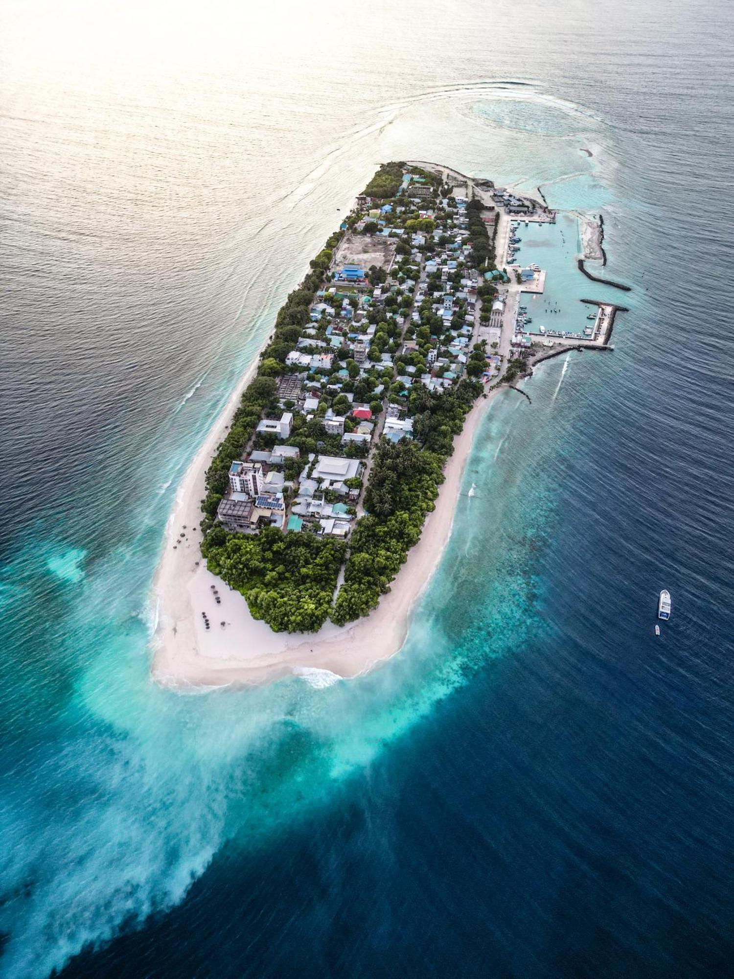 Ukulhas Villa Beach Hotel 外观 照片