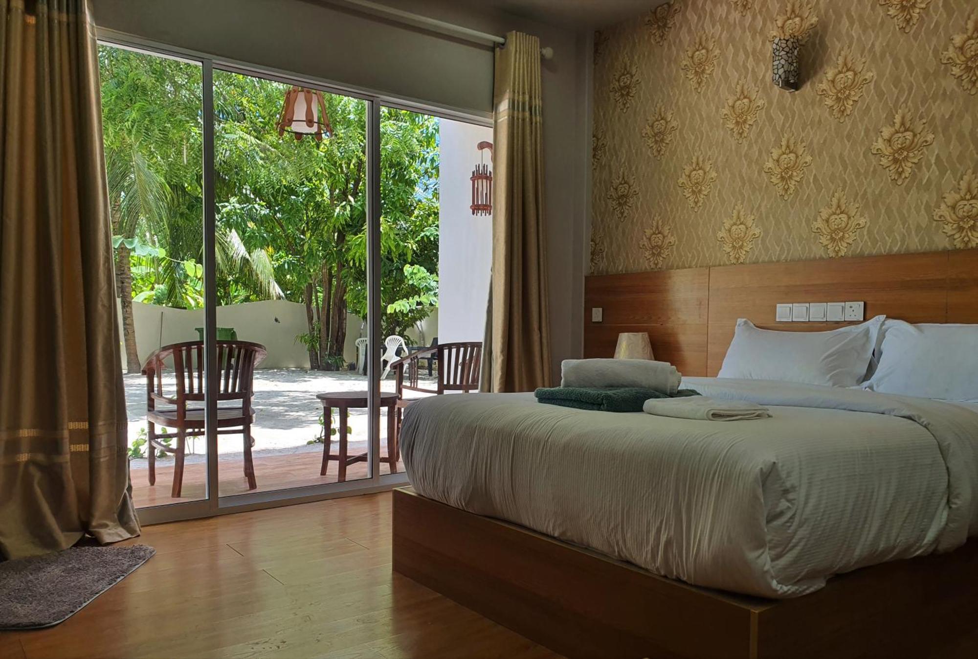 Ukulhas Villa Beach Hotel 外观 照片